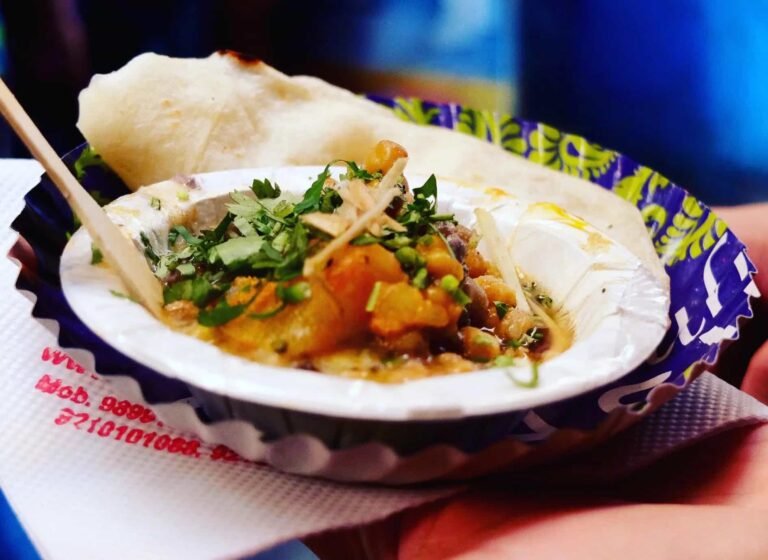 Tastes of Delhi: A Foodie's Walking Tour