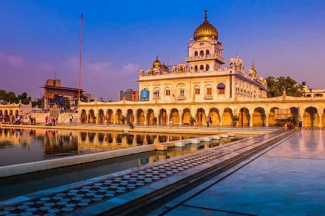 Delhi's Sacred Sites: Full-Day Spiritual Guided Car Tour