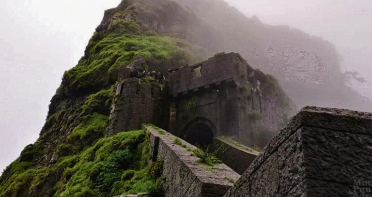 Beyond the Tourist Trail: Pune Full-Day Tour