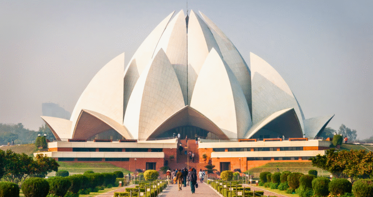 Delhi's Sacred Sites: A Full-Day Spiritual Tour