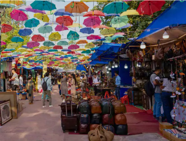 Delhi Bustling Bazaars: A Half-Day Market Tour